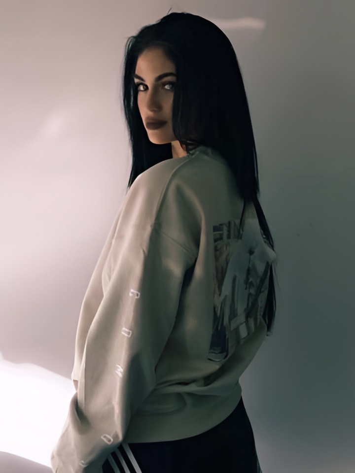 Индивидуалка Арина, доступна для личного знакомства от 1500 руб