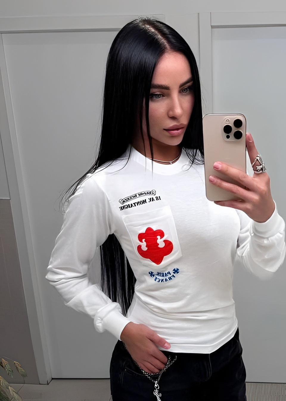 Индивидуалка МАЛЛИНА VIP, доступна для личного знакомства от 18000 руб